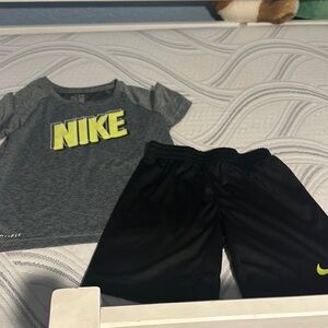 Nike Dri-Fit boys set